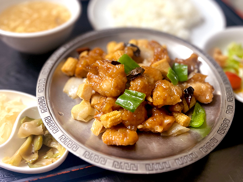 鶏肉と野菜の唐辛子炒め