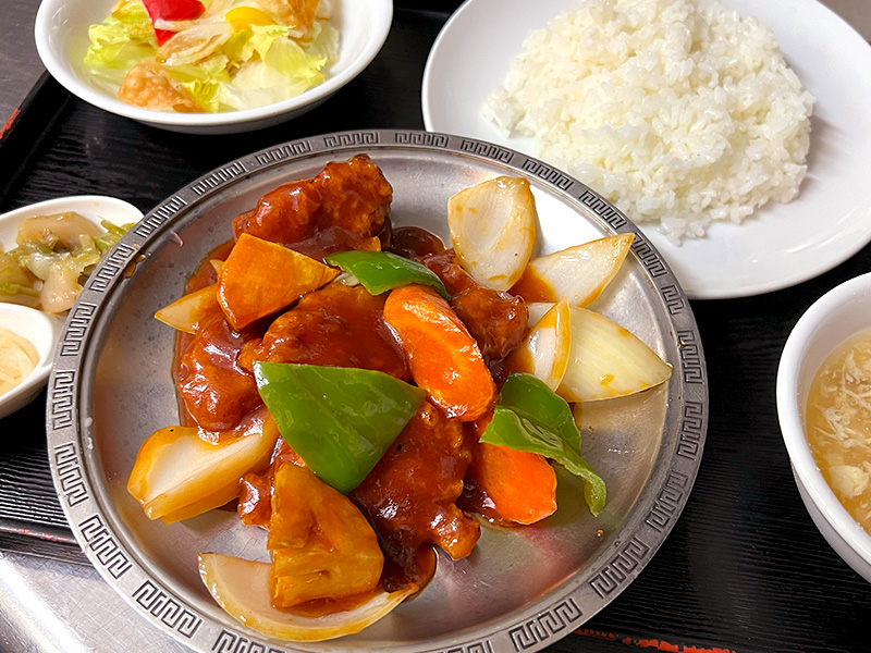三色野菜とヒレ肉の酢豚